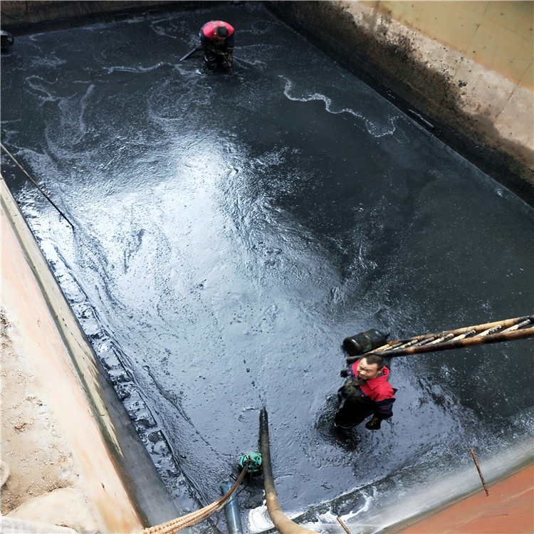 湖滨废水池清理